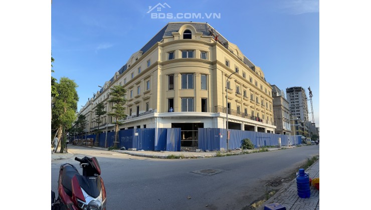 Chính chủ cần bán lại lô shophouse mặt đường 30m 214 Nguyễn Xiển giá 180tr/m2